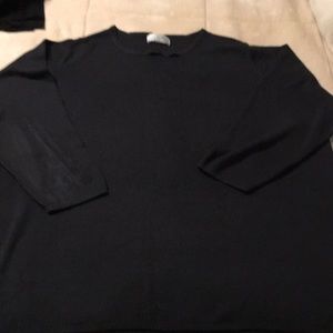 Black long-sleeve pullover sweater